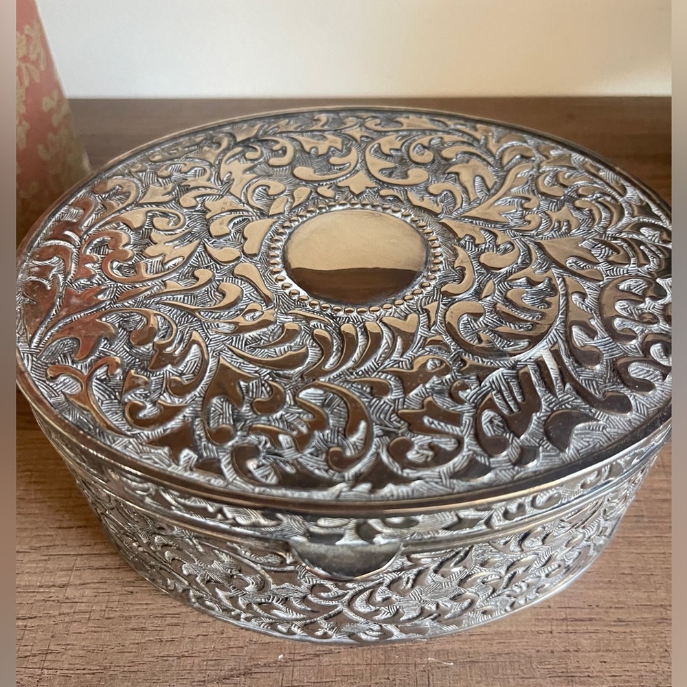 Vintage silver plated jewelry box.